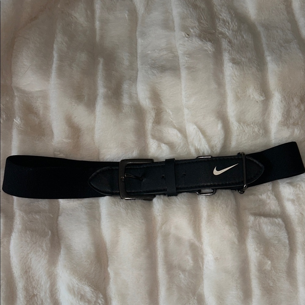 Nike Black Men's Belt with Silver Buckle adjustable stretch